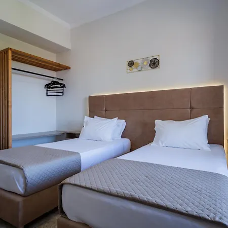 Mamfredas * Kipszéli